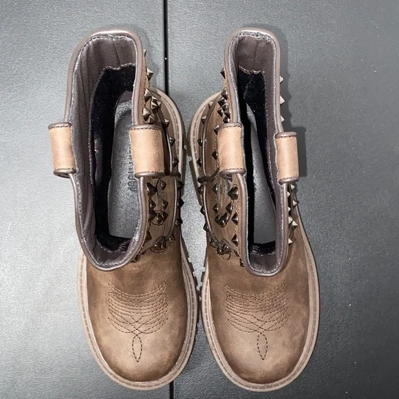 NWOB - Dolls Kill Current Mood Brown Star Studded Western Boots- SZ 6 - Picture 6 of 7